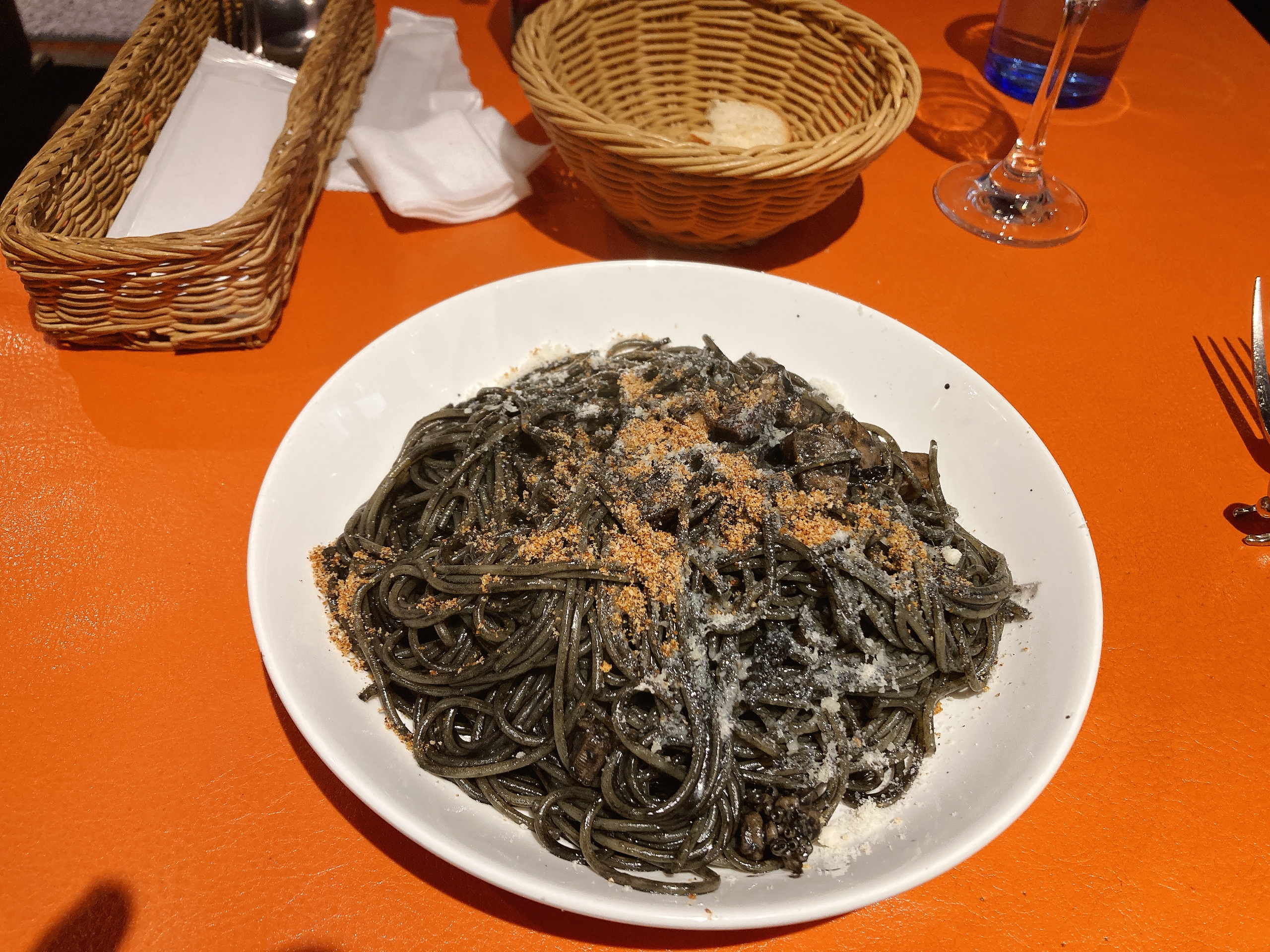 アズーロ（AZZURRO）（土曜営業）