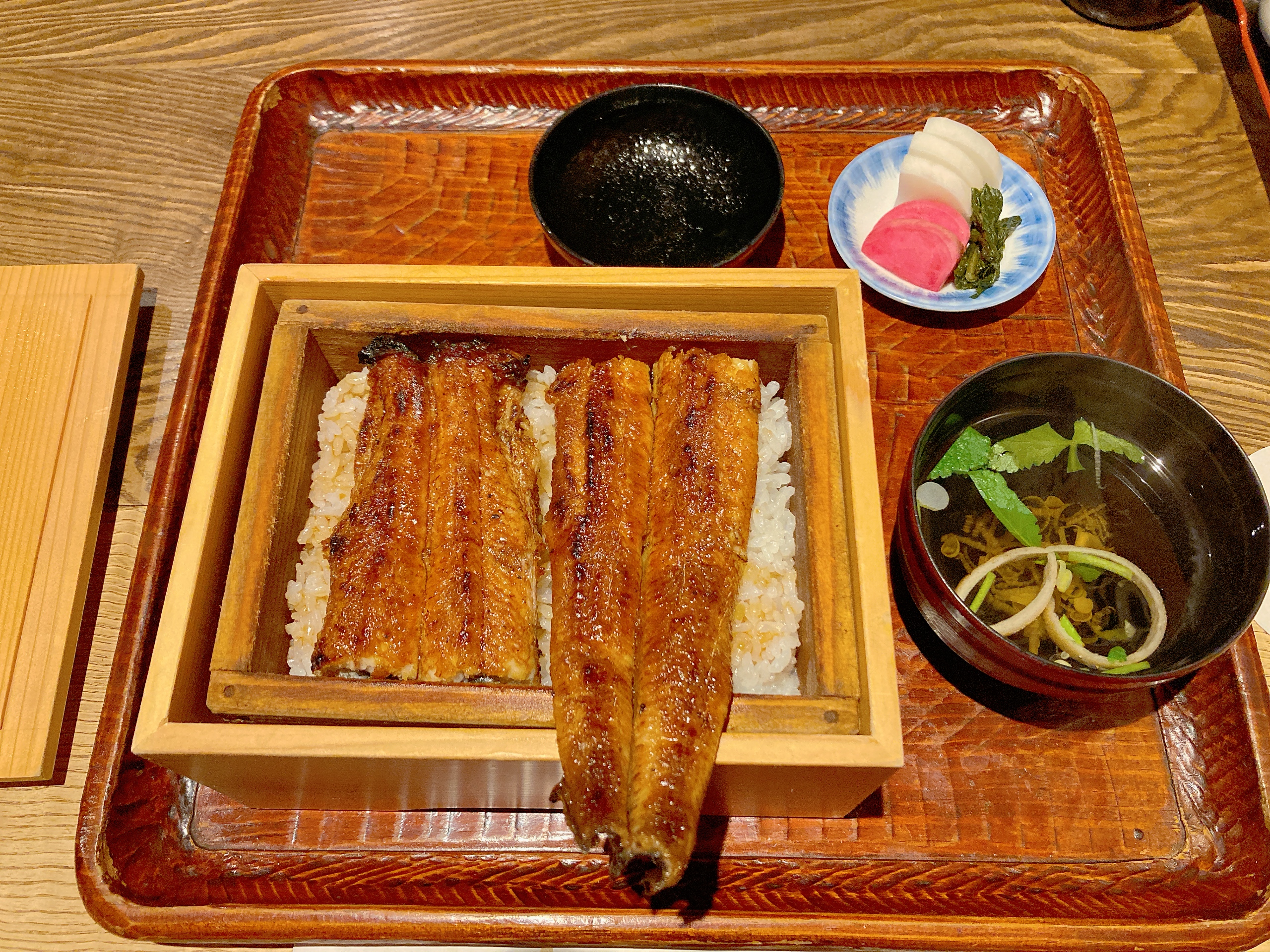 にょろ助 銀座（土日営業）