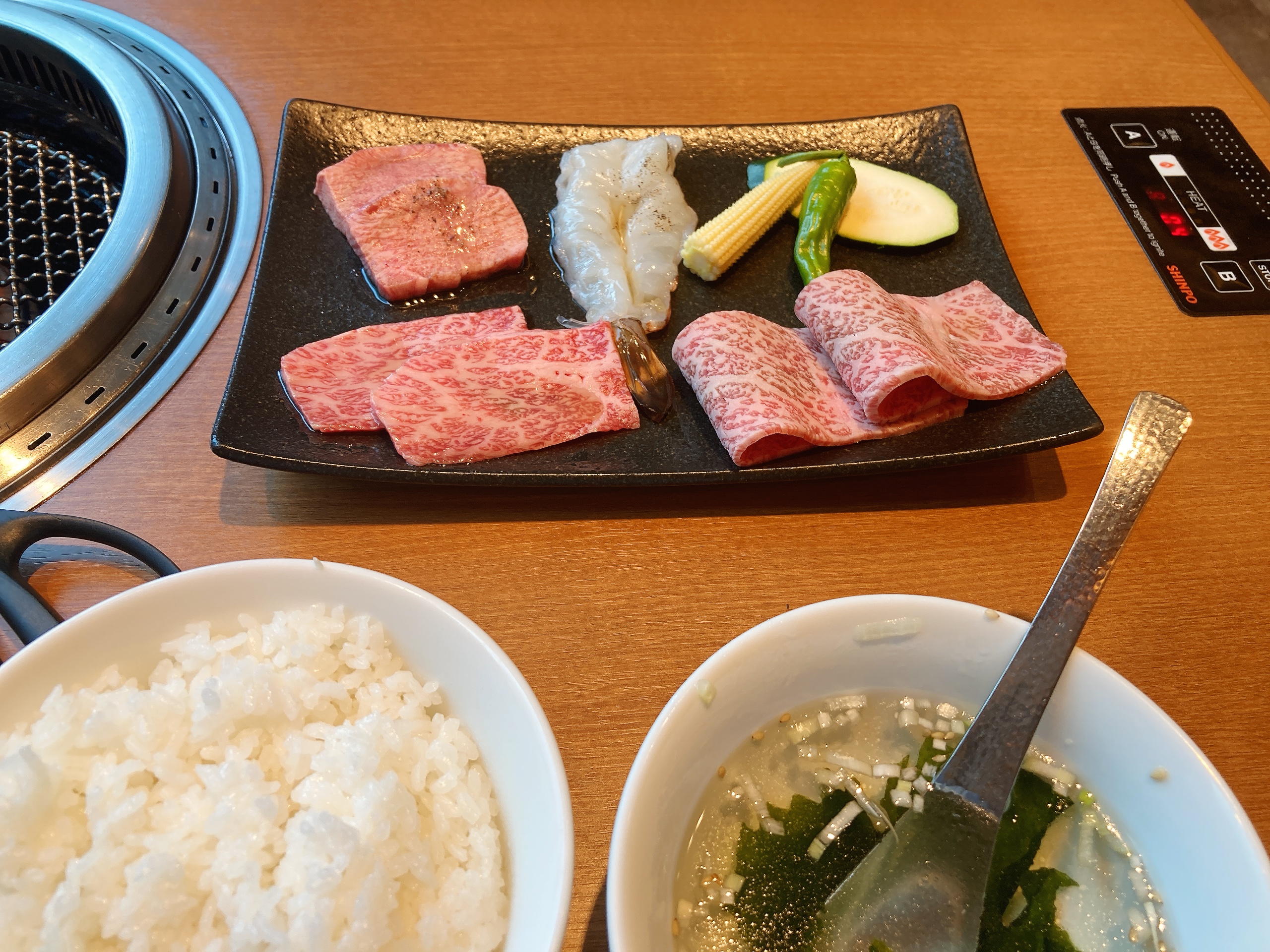 焼肉 山水 銀座店（土日営業）
